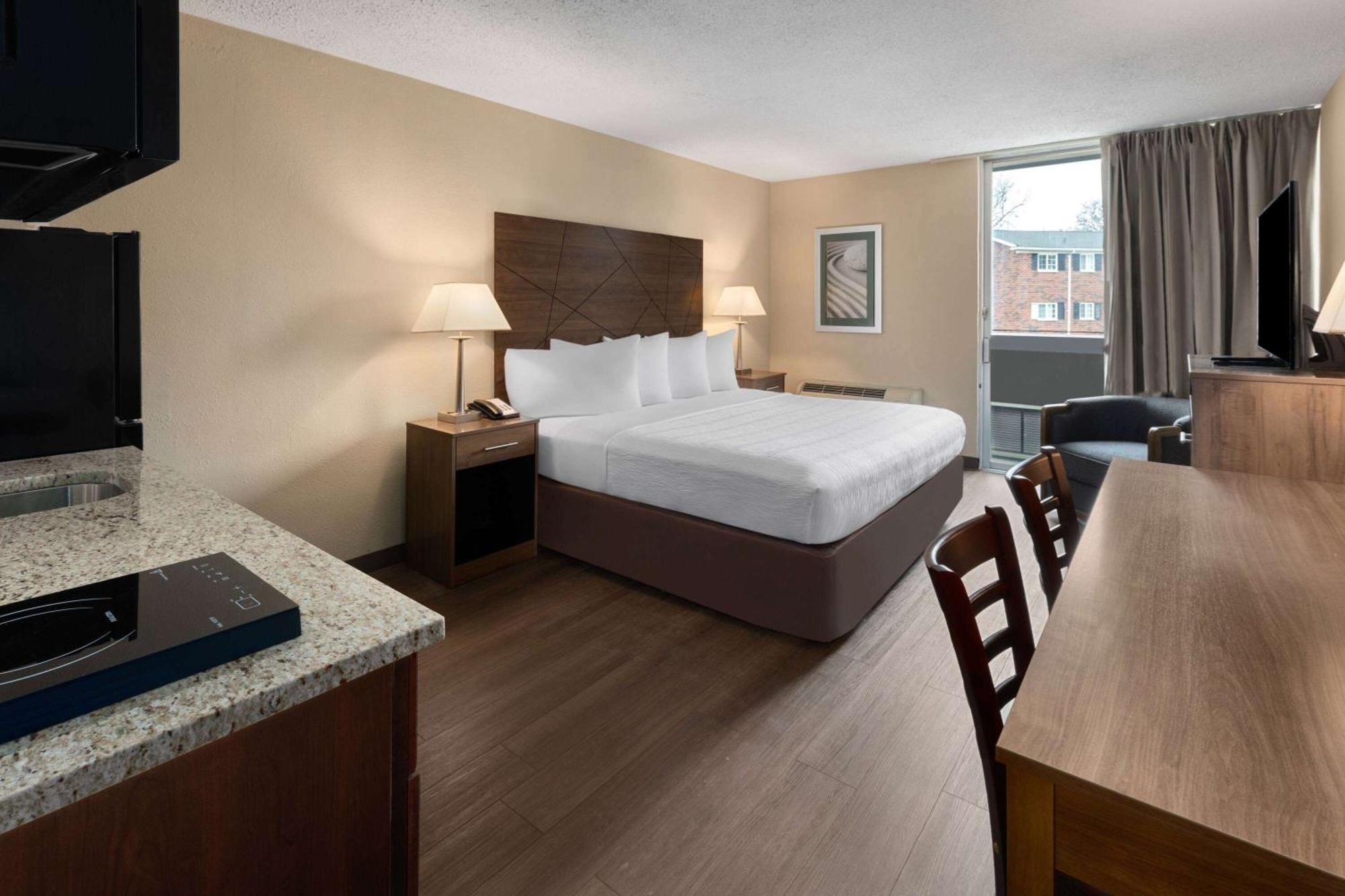 Wingate By Wyndham Troy Hotel Exterior foto